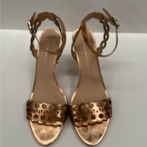 Loeffler Randall Opal Laser Cut Sandals Mirrored Copper 9.5
GORGEOUS!